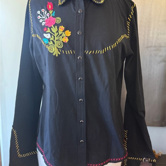 Double D Ranch Black Shirt with Floral Embroidery - Picture 3 of 6